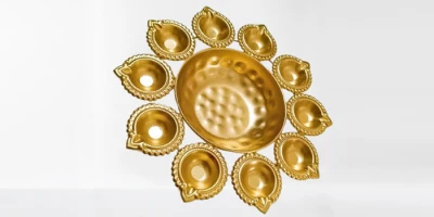 Radiant Leaf Decorative Urli